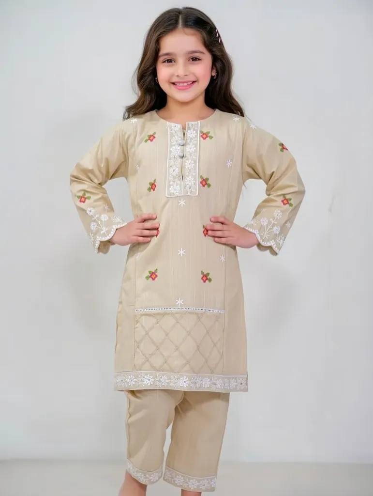 LeasureClub EMB Biege Suit (5-6Y)